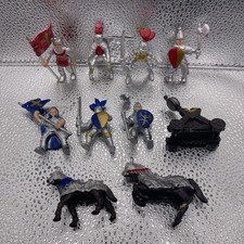 Safari Ltd Knight Figures With Horses Flags Shields Lot Authentic - USA Seller
