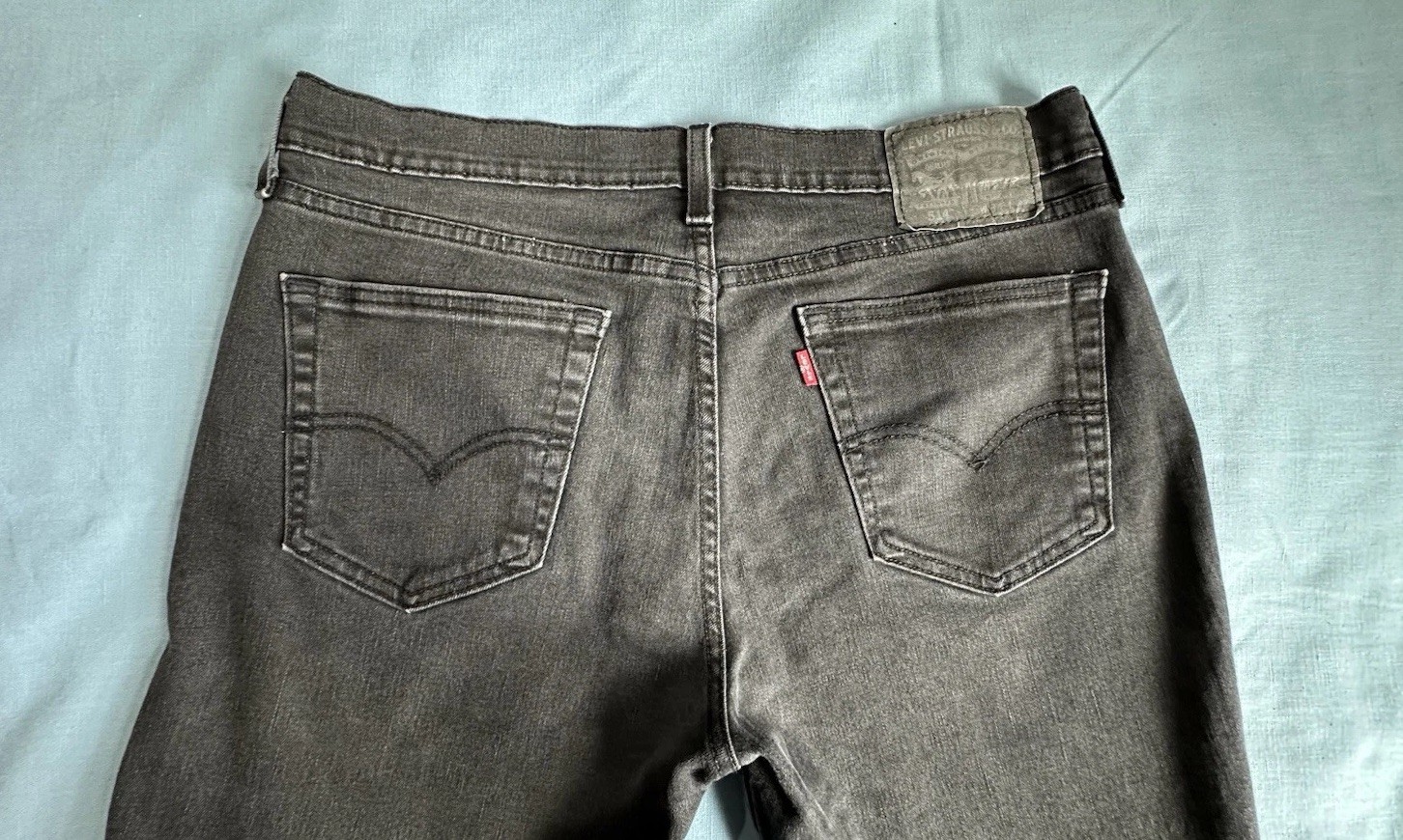 Levis Jeans Mens 34x32 Black 514 Straight Fit Stretch Medium Wash Denim Pockets