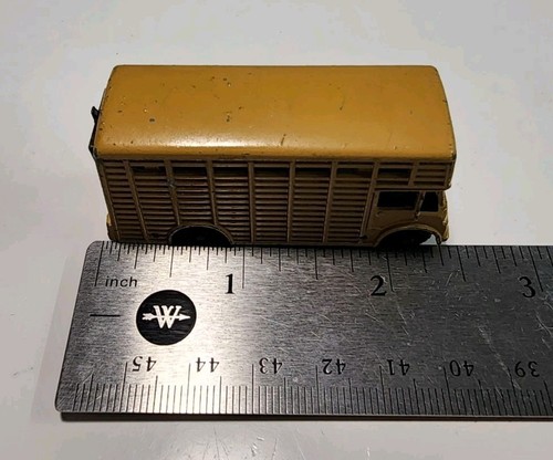 Vintage 1963 Budgie Models #22 Tan Cattle Truck HO Diecast w/Cow VHTF - Picture 10 of 13