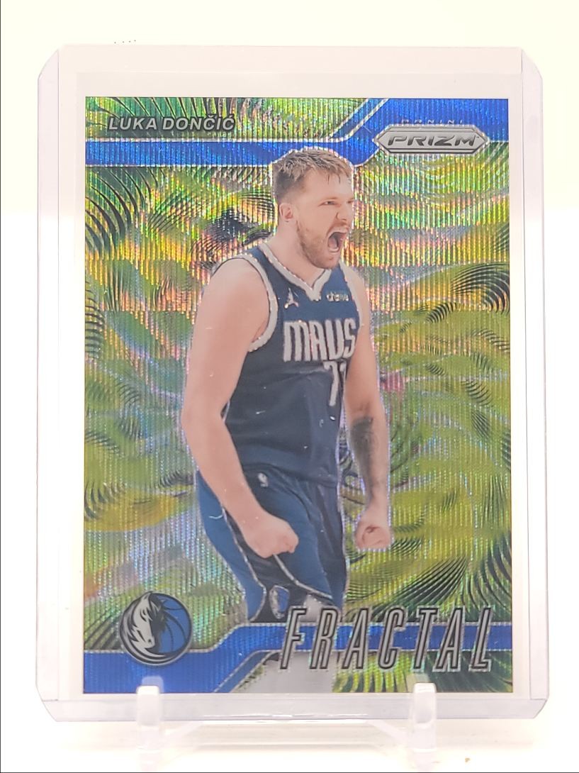 LUKA DONCIC 2024-25 PANINI PRIZM FRACTAL BLUE WAVE MAVERICKS /175 Q4966