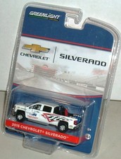 2015 Chevrolet SIlverado NHRA Track safety Truck Greenlight 1:64