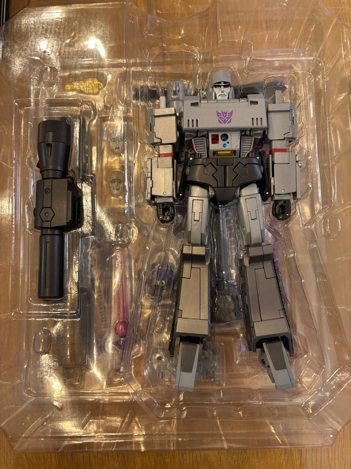 Takara Tomy Transformers Masterpiece MP-36 Megatron komplett MIB - Bild 3 von 4