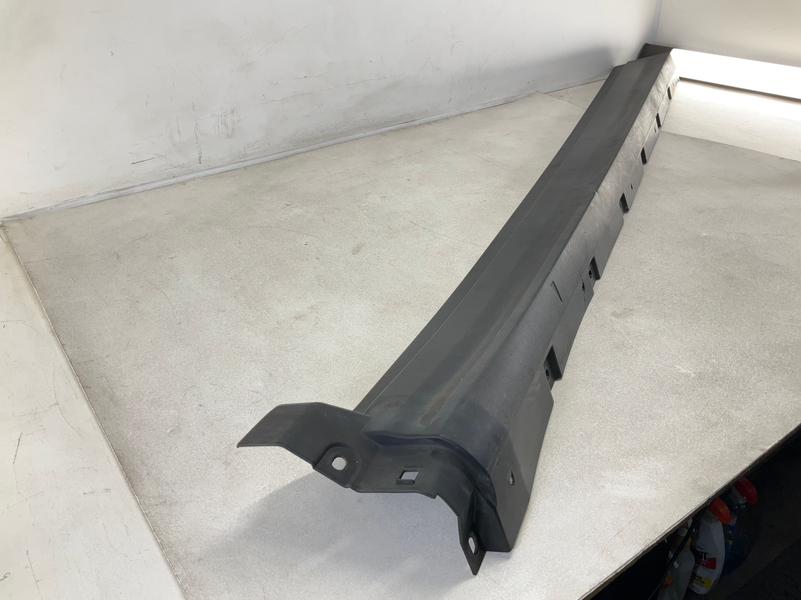 17-20 MASERATI Levante Right Passenger Side Rocker Panel Skirt Molding OEM CM