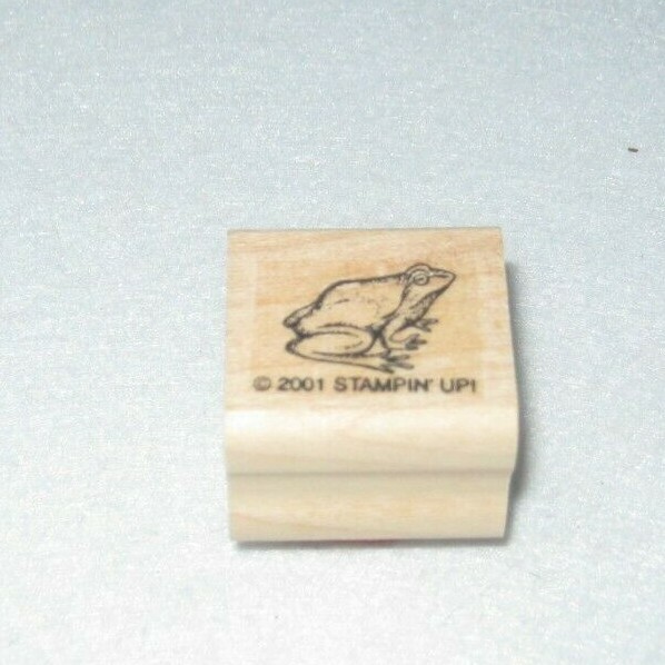 Stampin' Up! -  Rubber Stamp  - Frog (Realistic)- EUC - Tiny Size - EUC