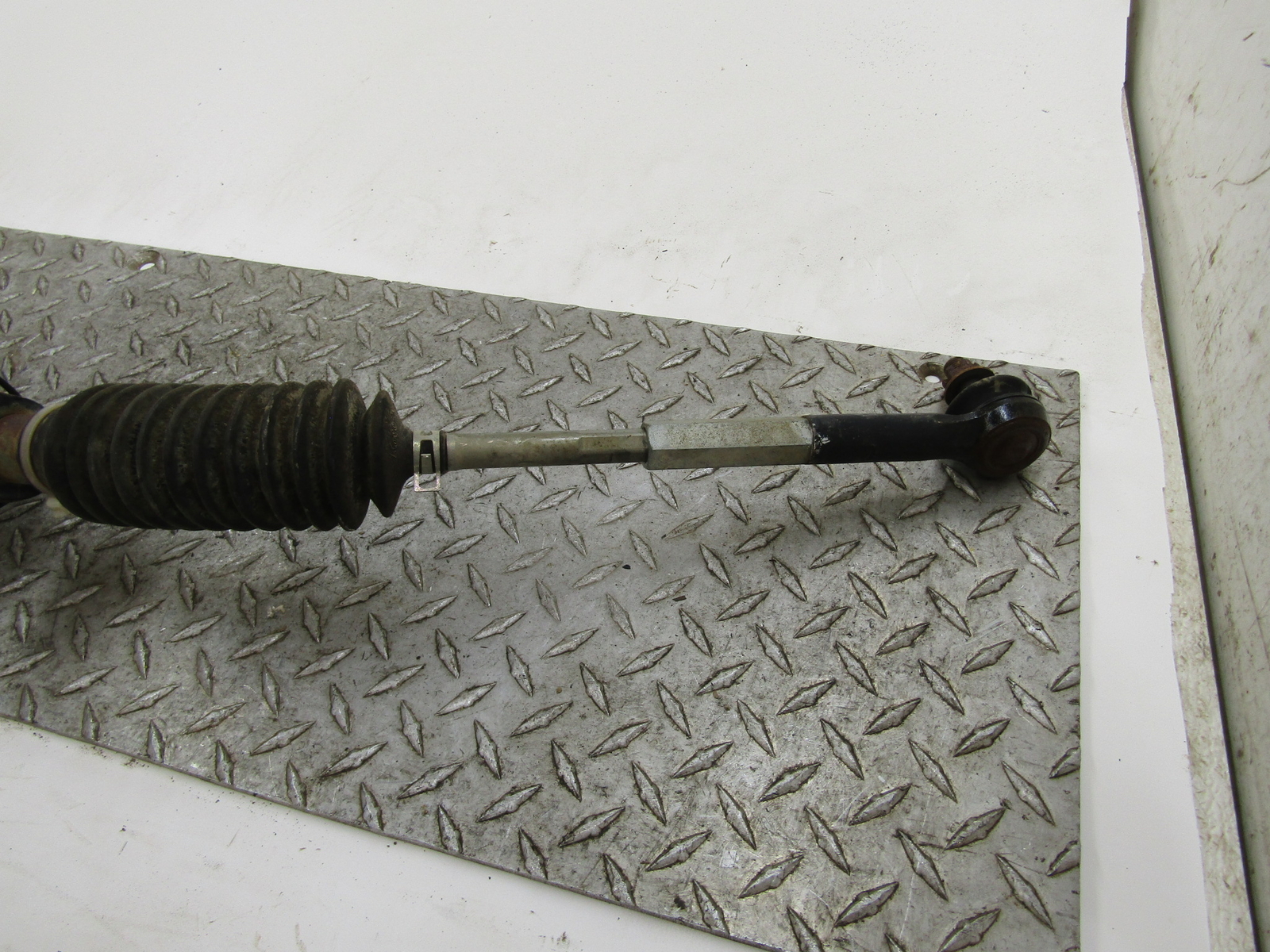 0812 KAWASAKI TERYX 750 STEERING RACK AND PINION ASSEMBLY 391910011