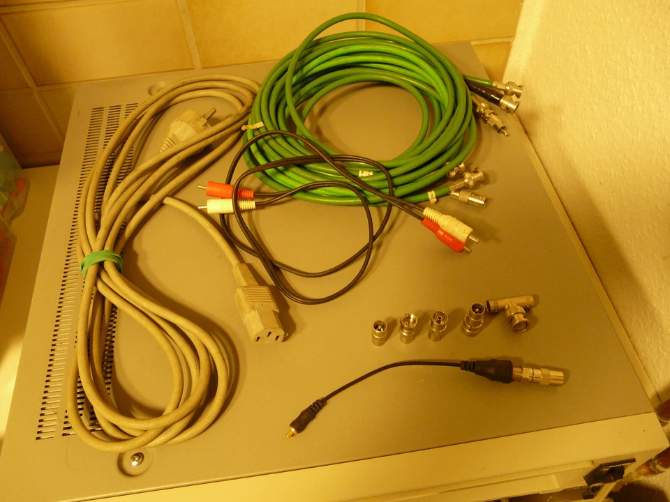 Sony Videorekorder U-matic (Lowband) VO-7630 - Bild 3 von 4