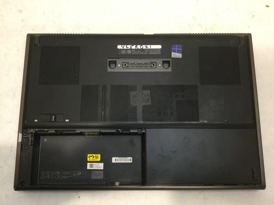 Dell Precision M4700 / Intel Core i7-2620M @ 2.70GHz /(CRACKED/MISSING PARTS!)MR - Image 4 of 4