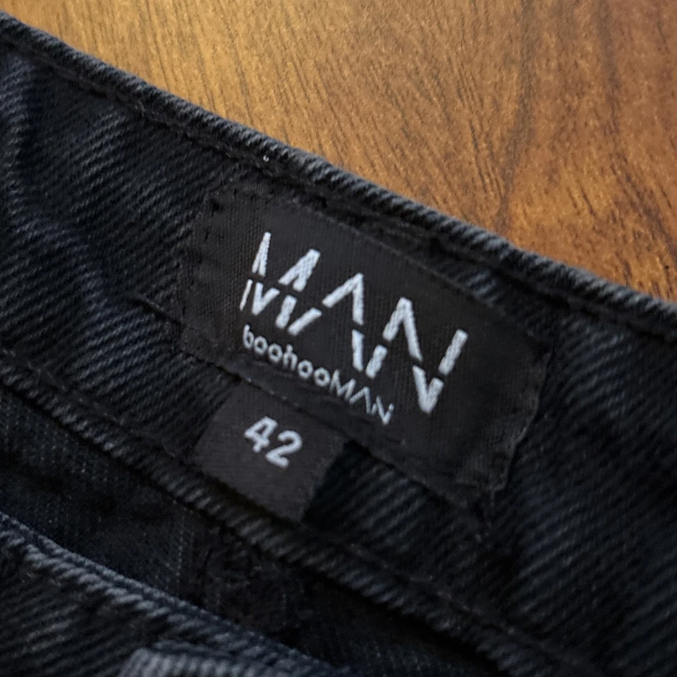 Pantalones Cortos Hombre Boohoo De Gran Tamaño Correa y Detalle de Hebilla Denim Hombres 42 Negro Carga Foto 3 de 4