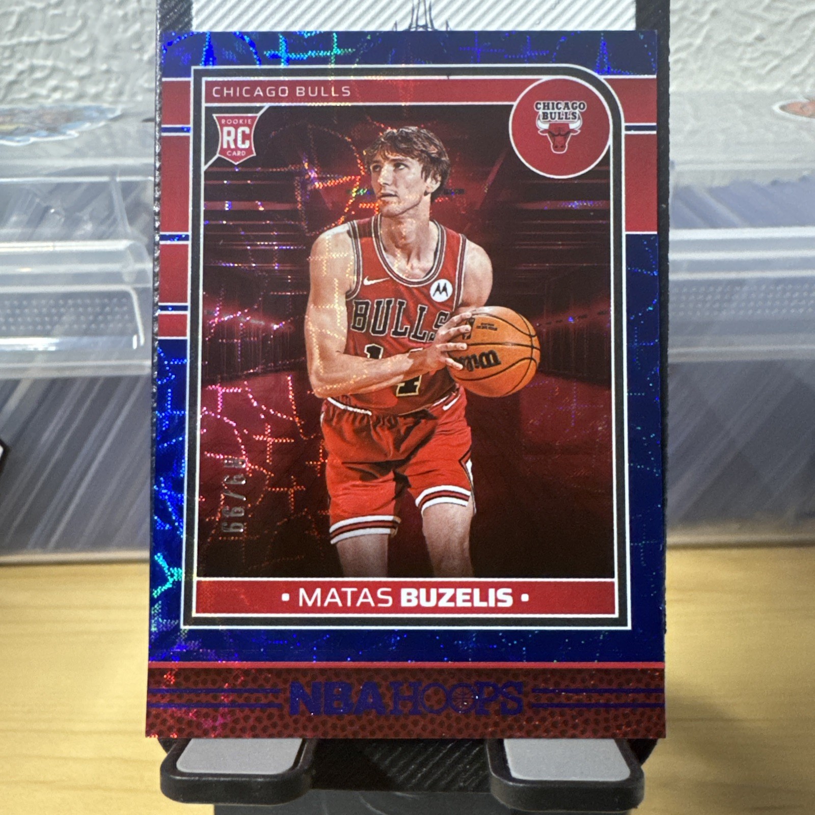 2024-25 NBA Hoops Matas Buzelis RC #241 Blue Scope Prizm 89/99 Bulls