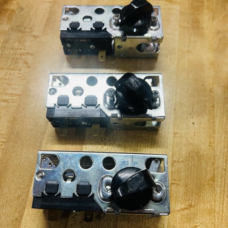 Lot of 3 Tecumseh TW2001R-A Infinite Switch Rotary Control 120V/240V Range