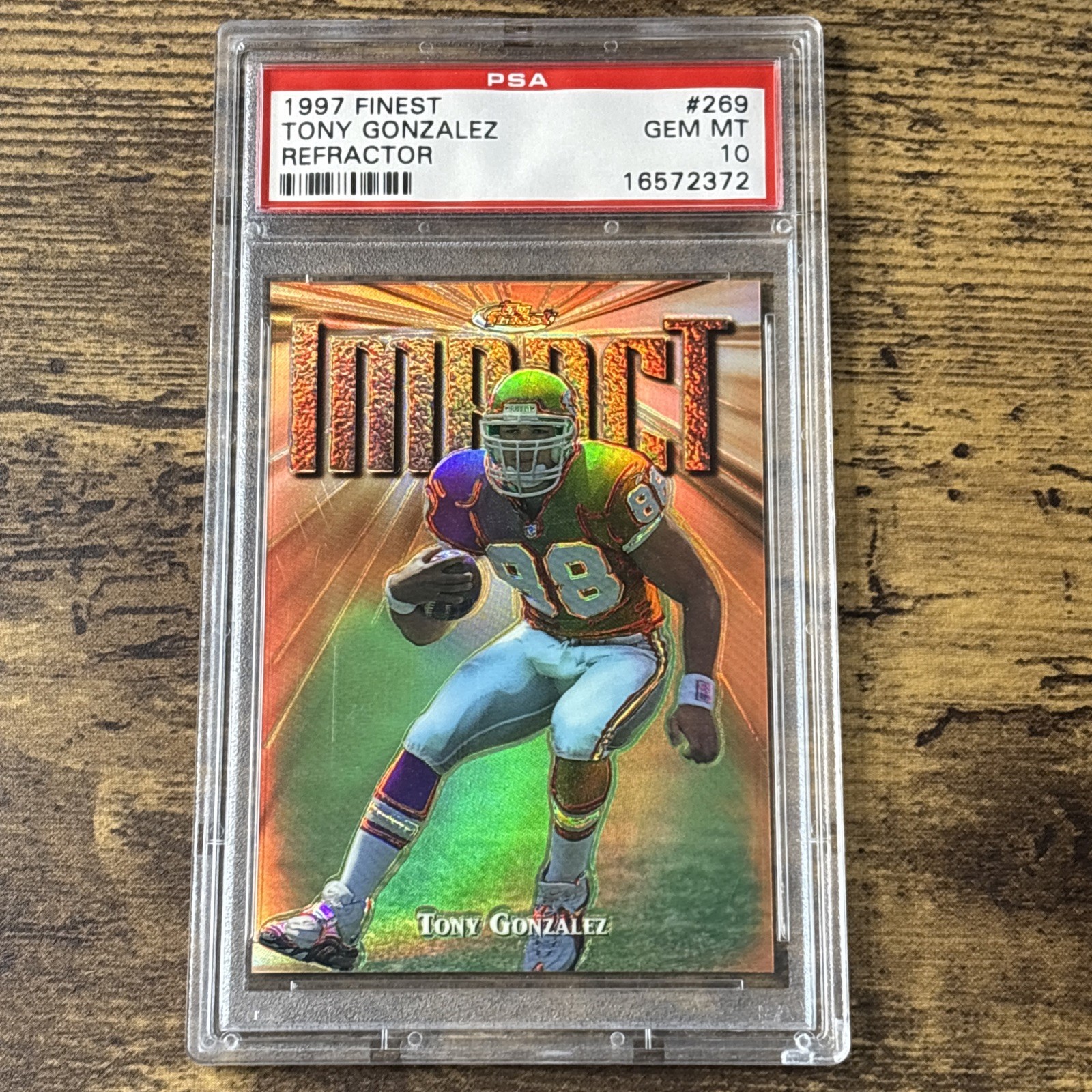 Topps Refractor Tony Gonzalez front