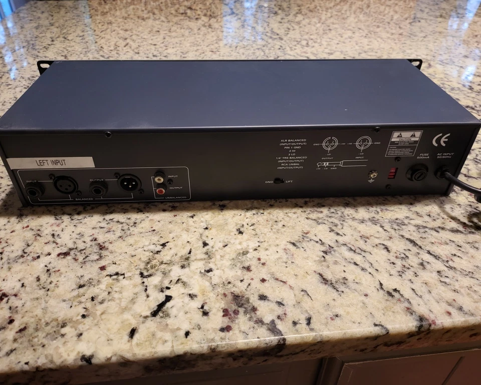 ART 400 SERIES 452 Dual-Channel 31-Band Graphic Equalizer EXCELLENT CONDITION!!! - Image 4 of 4