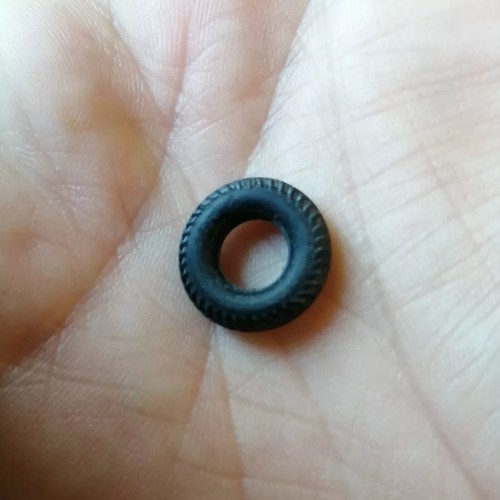 Vintage Corgi Toys, Genuine Black Tyres 15mm Diecast, Dinky Models, Cars 24 pc - Picture 4 of 5