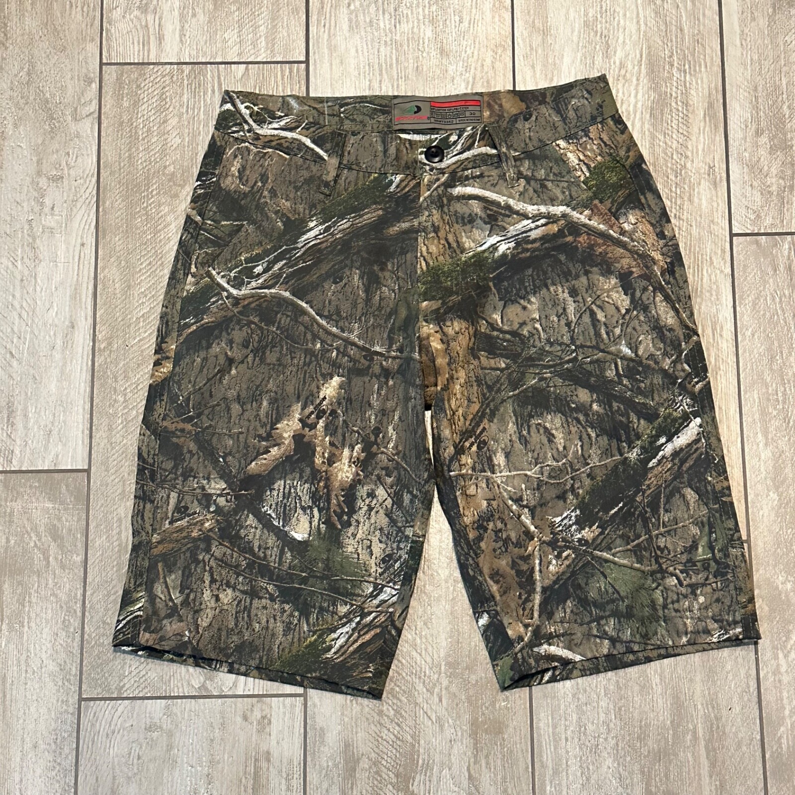 Mossy Oak camouflage shorts 30 waist Great Condition