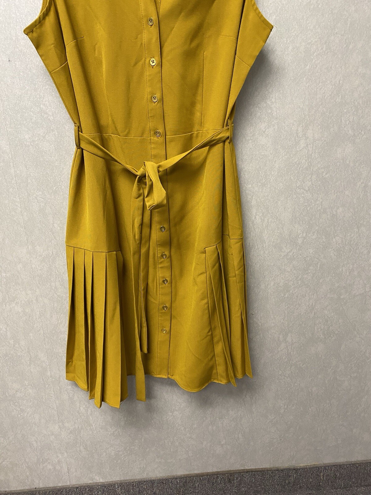Sharagano Collared Button Down Yellow Sleeveless … - image 7
