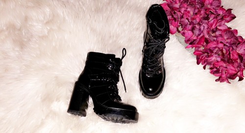 GUESS Sellur Platform Combat Boot SZ 