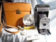 VTG Polaroid Land Camera Model 150-Case-Flash  Arm  Blubs-FYI Sheet 