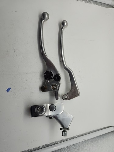 1997-2006 Suzuki Marauder VZ 800 Boulevard M50 M50B CLUTCH LEVERS - Picture 2 of 10