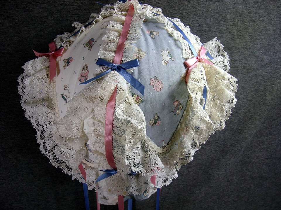 Caja de música vintage de tela colgante globo aerostático cinta de encaje tela musical Foto 2 de 4