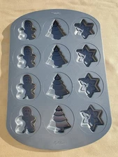 NEAT 16 1/2" X 11 1/4" WILTON METAL CHRISTMAS COOKIE OR CANDY BAKING PAN TRAY 