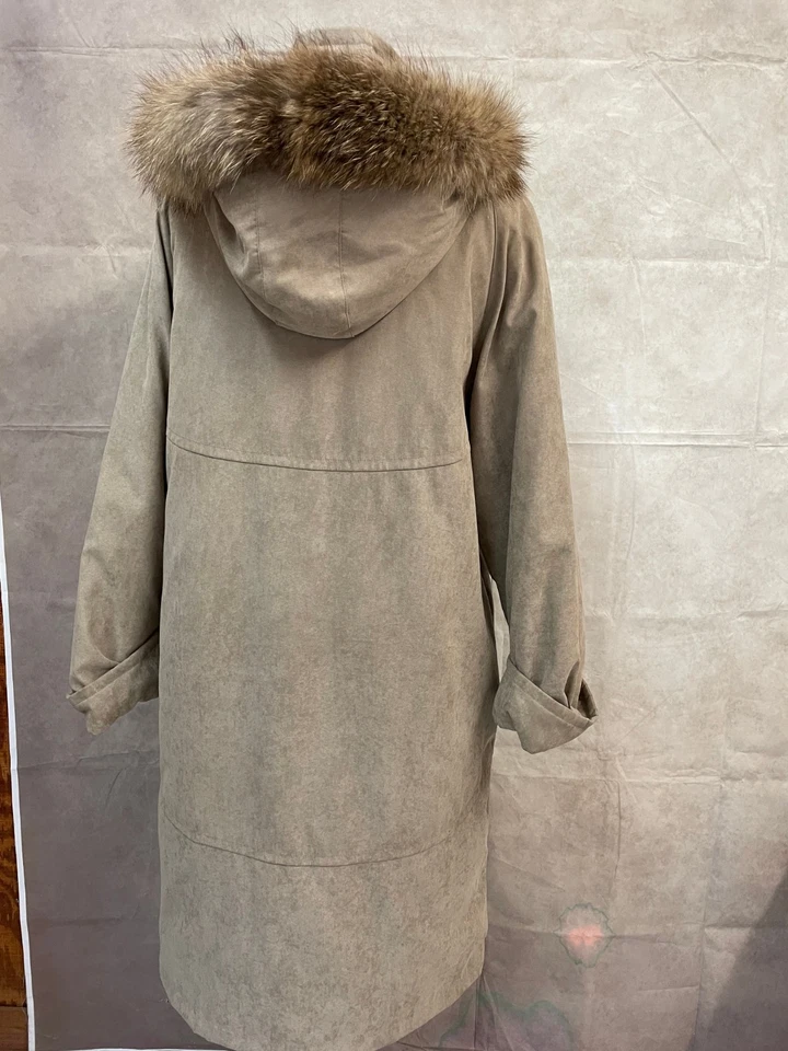 Bernardo Women's Tan Coat Hooded with Racoon Trim Size S - Image 3 of 4