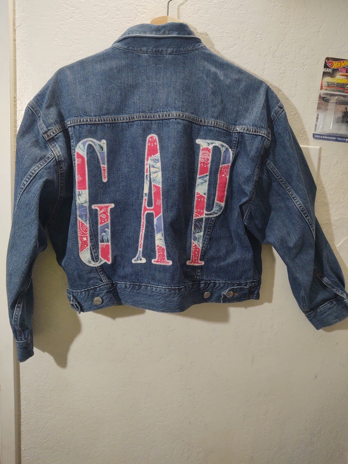 GAP Embriodered Patchwork Logo Denim Jacket, size… - image 4