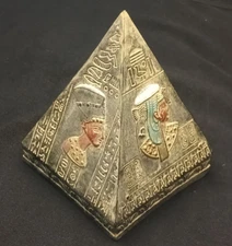 Egyptian Pharaonic Pyramid Stone Statue Nefertiti Cleopatra Tutankhamun