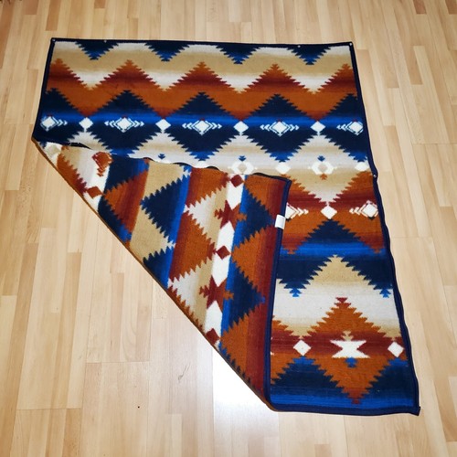 Vtg Biederlack Tribal Aztec Southwest Cuddle Wrap Wearable Stadium Lap Blanket. - Picture 8 of 11