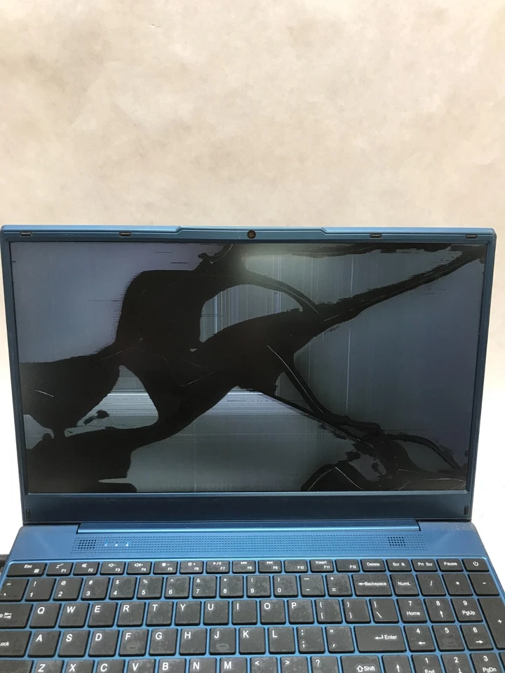 Gateway GWNR71517-BL 15.6" Laptop Ryzen 7 3700U 2.3GHz 8 GB RAM CRACKED AS IS DW - Image 2 of 4