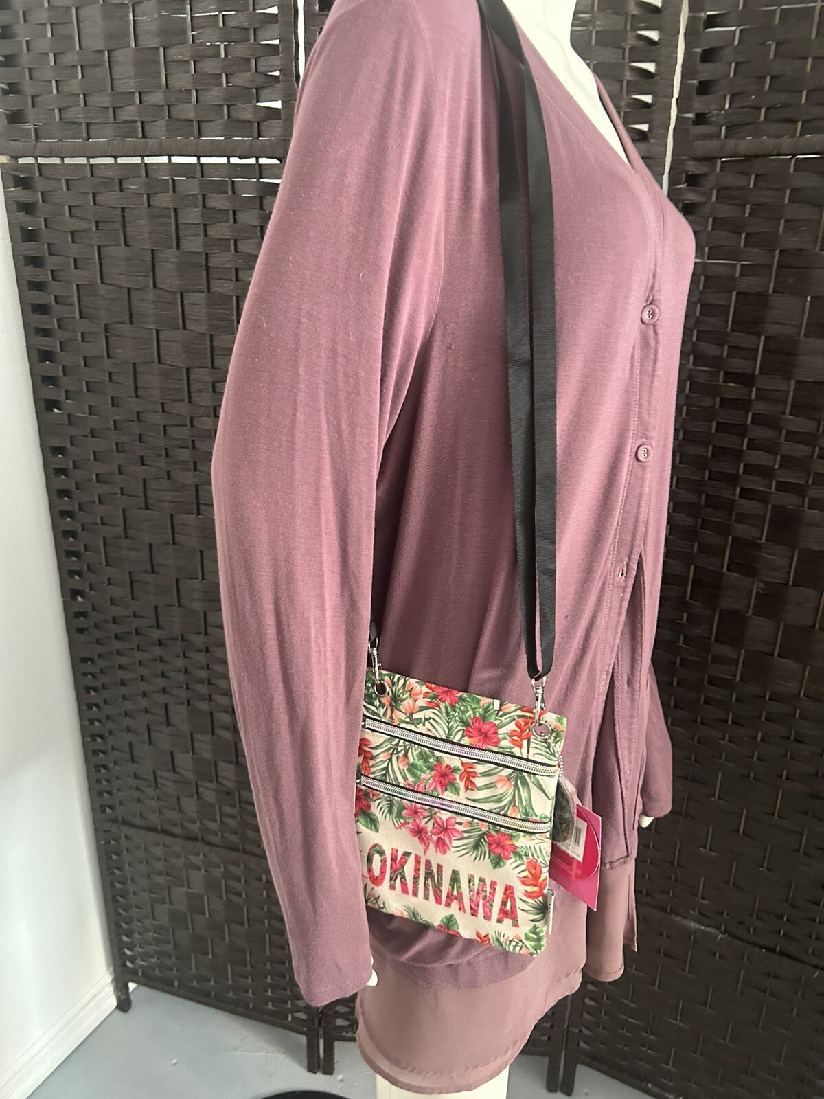 Okinawa Robin Ruth cross body passport/travel pouch NWT | eBay