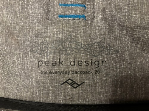 Peak Design Everyday Backpack 20L Ash / Charcoal - Picture 5 of 7