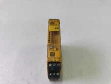 1PC Pilz PNOZ 24VDC 2n/o 750103  safety relay