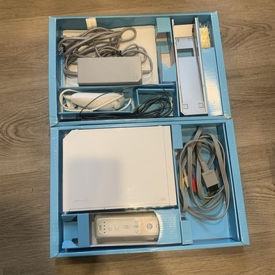 Nintendo Wii Console Bundle   White   Region Free