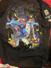 Mr. Beast Lab SDCC 2025 Exclusive bundle: 1 Large T-shirt,  & 1 Swarms Figure