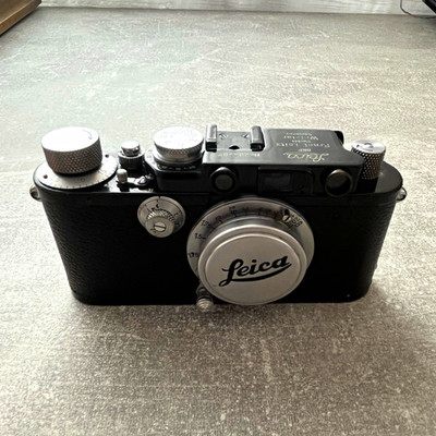 Leica Sucherkamera 293367 mit Elmar 5cm 1:3,5 Objektiv schwarz/silber
