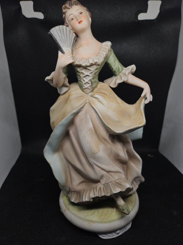 Vintage Lefton China Hand Painted Colonial/Victorian Bisque Figurine KW3048