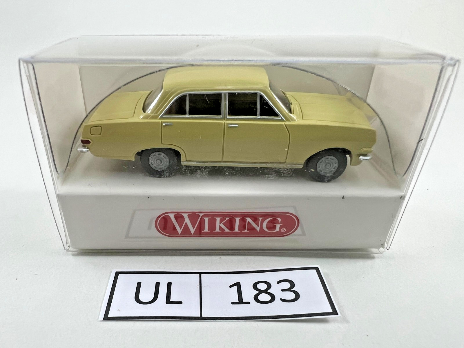 ブリキ玩具 旧バンダイ オペル OPEL REKORD SEDAN Check The Market for Opel Rekord