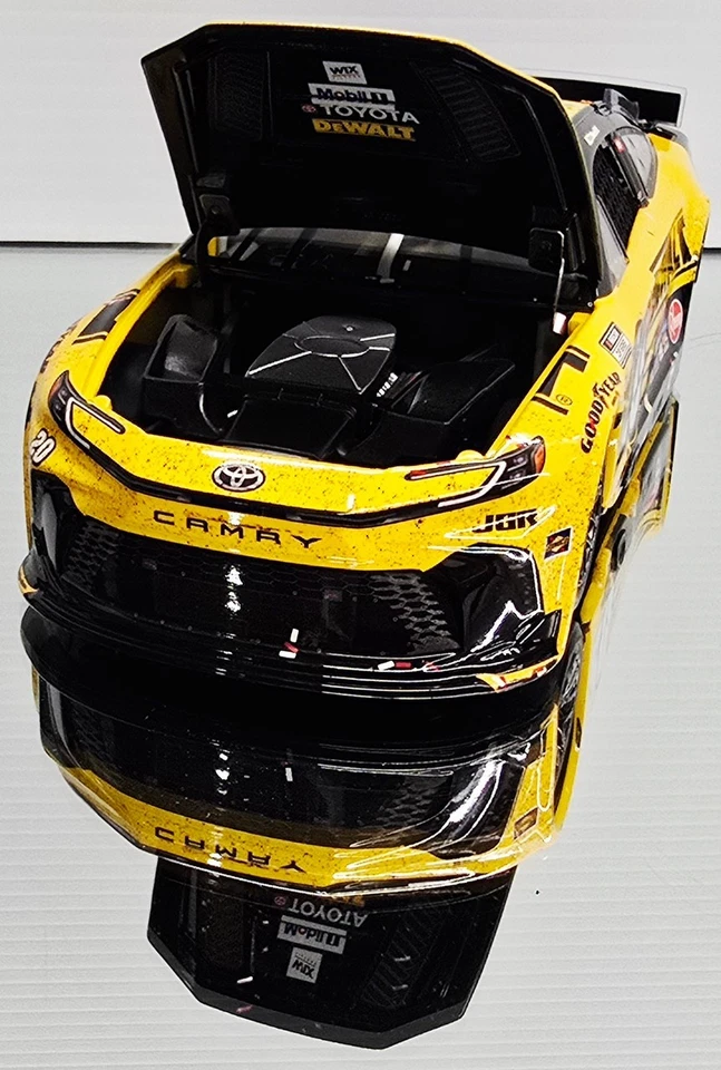 CHRISTOPHER BELL 2025 ATLANTA  WIN RACED VERSION DEWALT 1/24 ARC - Image 2 of 4