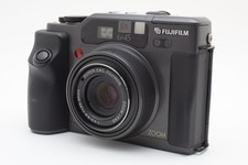 Verkauf![NEUWERTIG] Fujifilm GA645Zi 55-90 mm schwarze Filmkamera aus JAPAN...