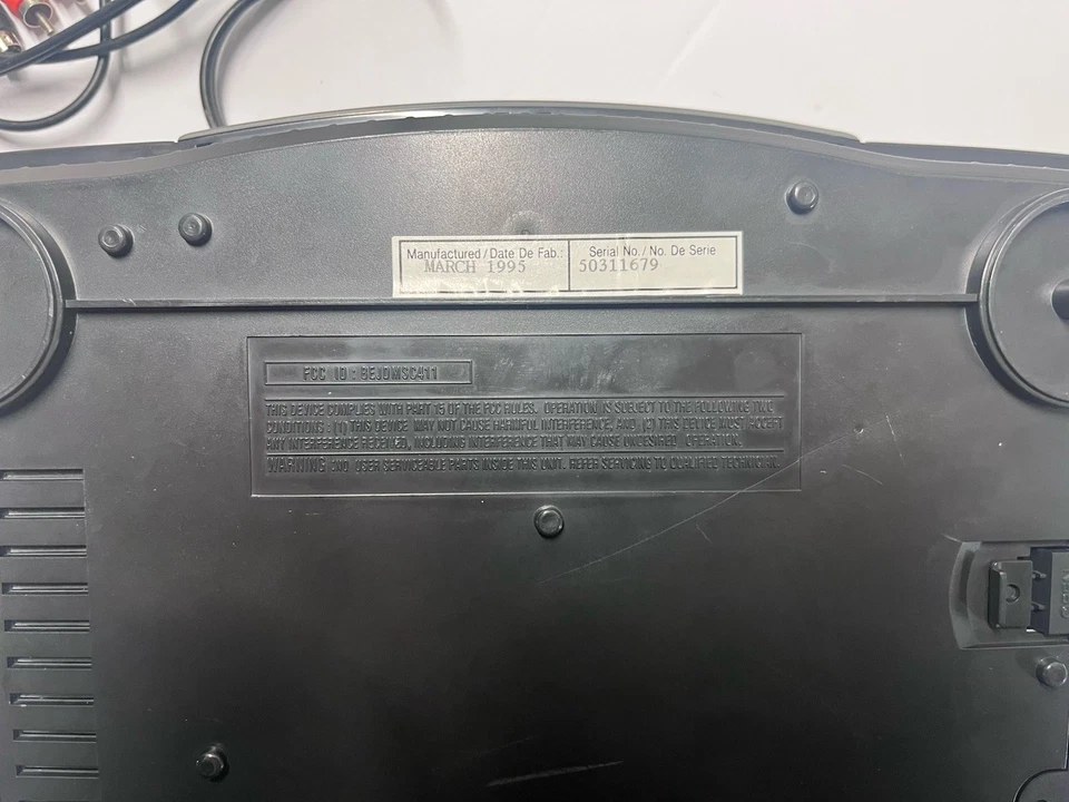 Goldstar GDO101M 3DO Console 1 Controller 2 CD Programs Please Read! Needs Work. - Image 3 of 4