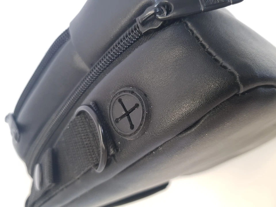 Case Logic DVD CD iPod Media Bag  With Double Headphone Socket For Two Users - Image 4 of 4