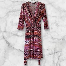 Versona Faux Wrap Sheath Shift Dress Women’s Size M Pink Geometric Barbie Party