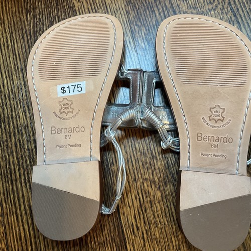 BERNARDO SILVER METALLIC LEATHER SLING BACK STRAPPY SANDALS Size 6 - NWOT - Picture 4 of 4