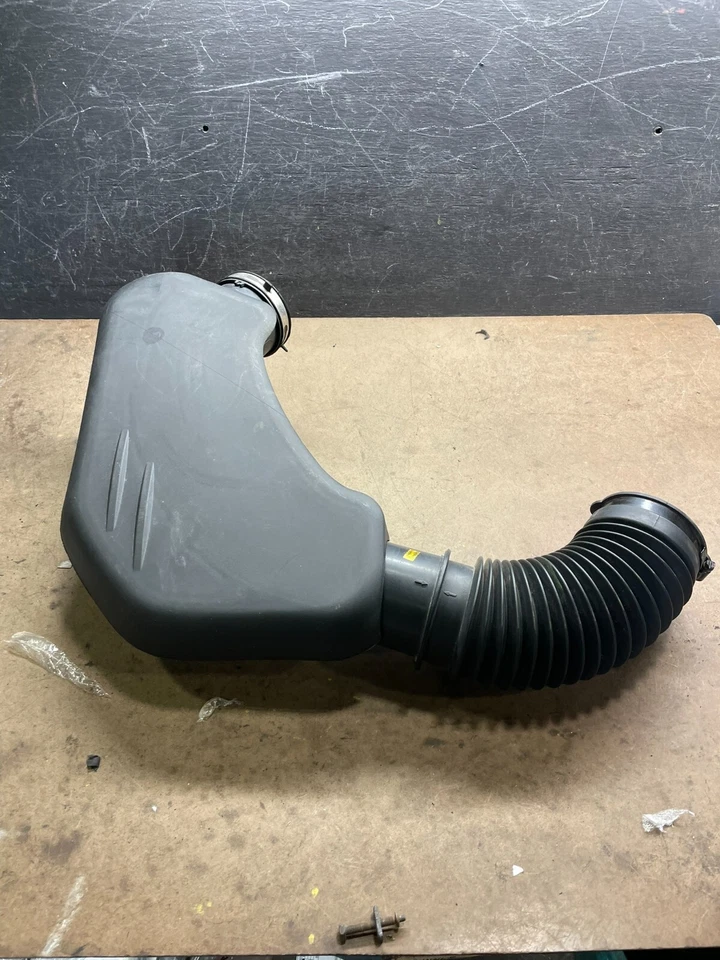 Limpiador de tubos de conducto de admisión de aire Chrysler 300 2011 a 2018 3,6 L OEM M5181 DG Foto 4 de 4