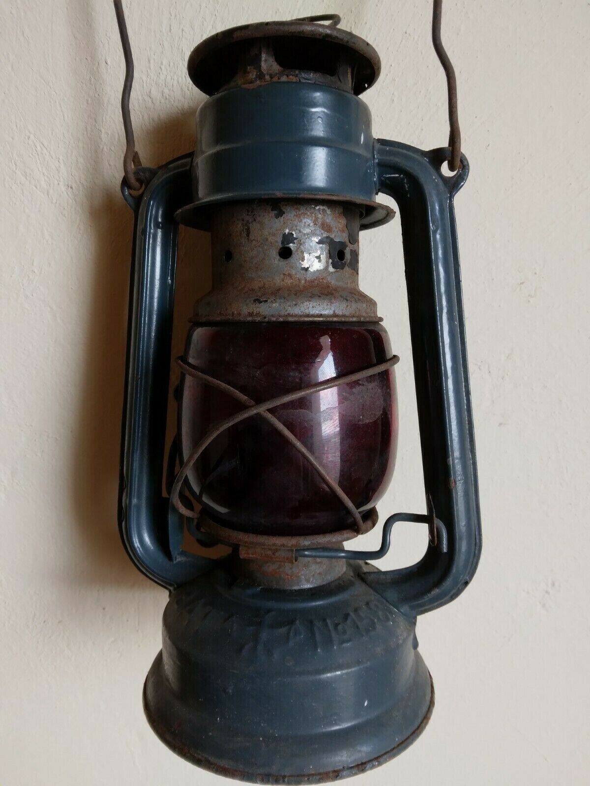 Lampa naftowa Feuerhand. Świetna wartość, 2022
