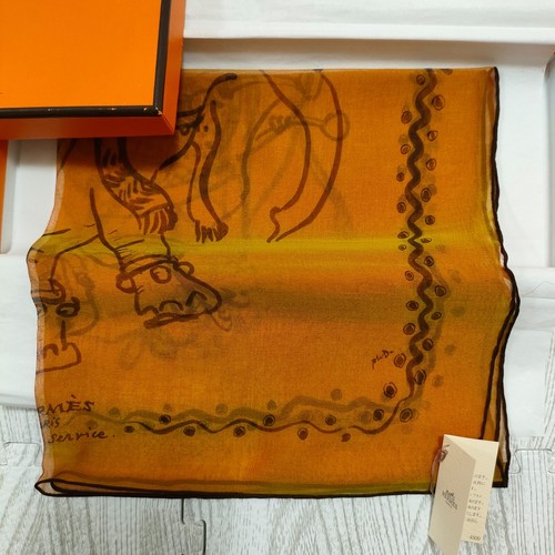 Unused w/box HERMES Petit Carre 45 a votre service mousseline Silk Scarf 41cm - Picture 18 of 22