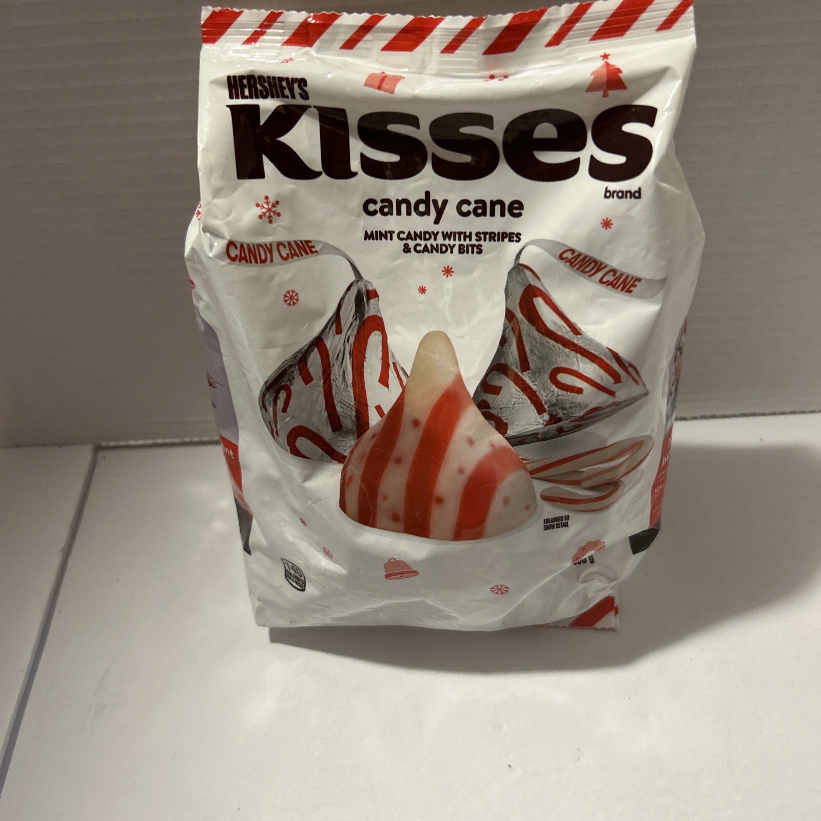 HERSHEY'S KISSES Candy Cane Mint With Stripes and Candy Bits Candy 30.1