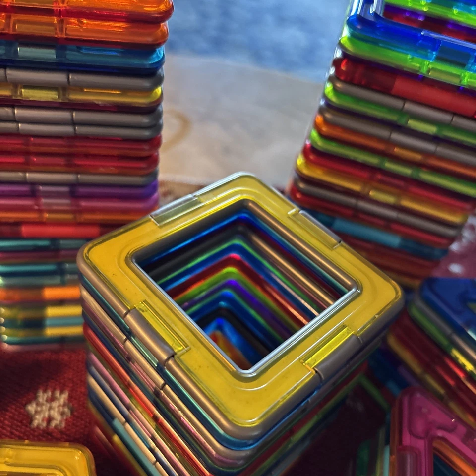 121 Magformers Magnetic Tiles Set for Kids - Image 4 of 4