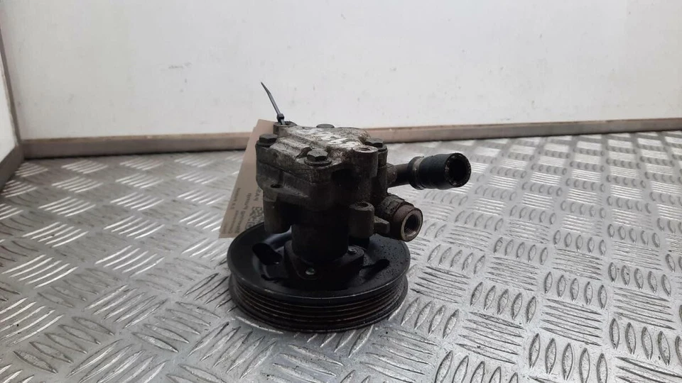 Volkswagen Passat 2002 bomba de dirección mecánica 8D0145156 k Foto 2 de 4