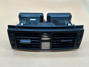 Mercedes Classe C Saloon W204 Centre Air Shower 5931-002 N620